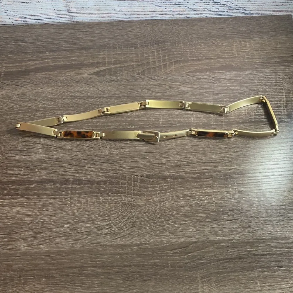 Womens Small Unbranded Vintage Gold Tone Metal Belt